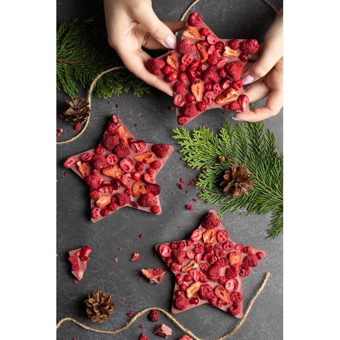 Gwiazdka z czekolady rubinowej z mixem czerwonych owoców